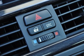 2011款宝马330i敞篷版