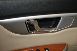 2010款别克凯越1.6LE-AT