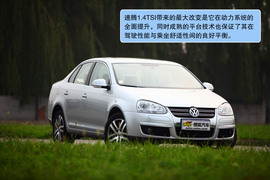 2010款大众速腾对比试驾