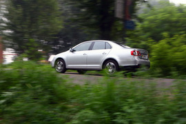 2010款大众速腾对比试驾