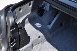 2011款宝马320i敞篷版