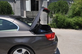 2011款宝马320i敞篷版