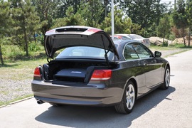 2011款宝马320i敞篷版