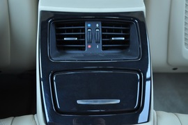 2011款宝马320i敞篷版