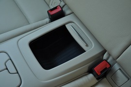 2011款宝马320i敞篷版