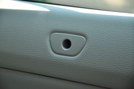 2011款宝马320i敞篷版