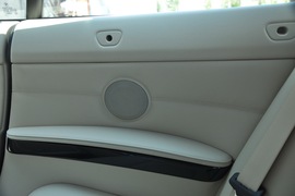 2011款宝马320i敞篷版