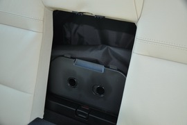 2011款宝马320i敞篷版