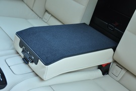 2011款宝马320i敞篷版