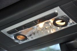 2011款宝马320i敞篷版