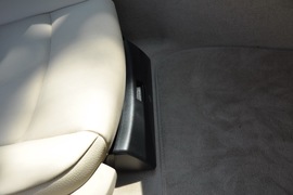 2011款宝马320i敞篷版