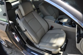 2011款宝马320i敞篷版