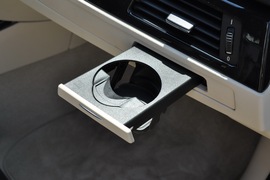 2011款宝马320i敞篷版