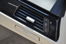 2011款宝马320i敞篷版