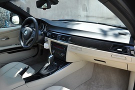 2011款宝马320i敞篷版