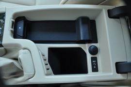 2011款宝马320i敞篷版