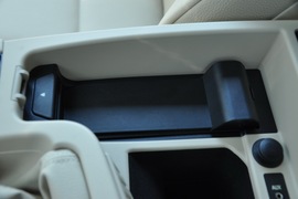 2011款宝马320i敞篷版