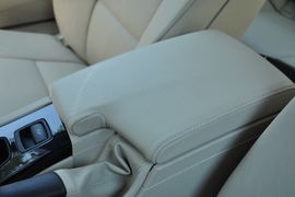 2011款宝马320i敞篷版