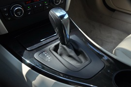 2011款宝马320i敞篷版