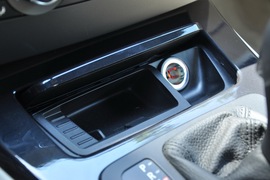 2011款宝马320i敞篷版