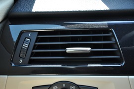 2011款宝马320i敞篷版