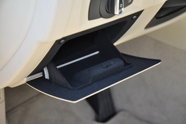 2011款宝马320i敞篷版