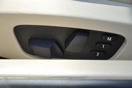 2011款宝马320i敞篷版