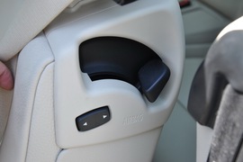 2011款宝马320i敞篷版