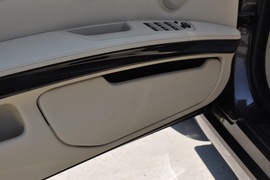 2011款宝马320i敞篷版