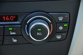 2011款宝马320i敞篷版