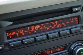 2011款宝马320i敞篷版