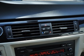 2011款宝马320i敞篷版