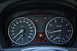 2011款宝马320i敞篷版