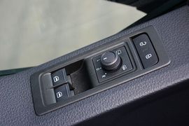 2016款大众凯路威2.0TSI四驱舒适版