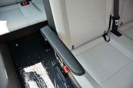 2016款大众凯路威2.0TSI四驱舒适版