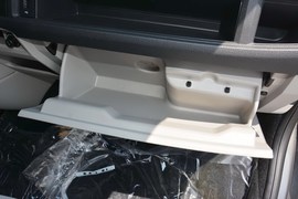 2016款大众凯路威2.0TSI四驱舒适版