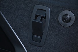 2011款宝马325i敞篷版