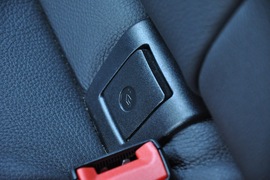 2011款宝马325i敞篷版