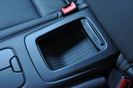 2011款宝马325i敞篷版