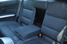 2011款宝马325i敞篷版