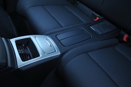 2011款宝马325i敞篷版