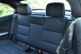 2011款宝马325i敞篷版