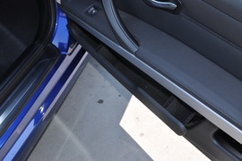 2011款宝马325i敞篷版