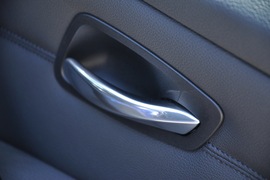 2011款宝马325i敞篷版