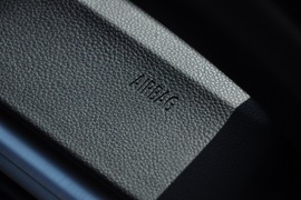 2011款宝马325i敞篷版