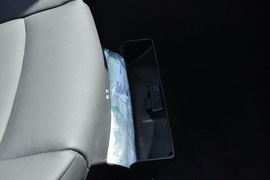 2011款宝马325i敞篷版