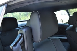 2011款宝马325i敞篷版