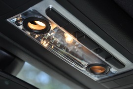 2011款宝马325i敞篷版