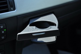 2011款宝马325i敞篷版