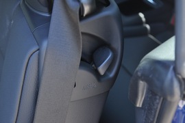 2011款宝马325i敞篷版